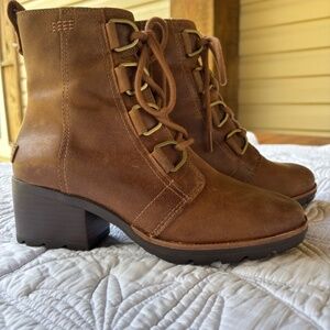 Sorel Size 7.0 Waterproof Women's Bootie in light brown nubuck